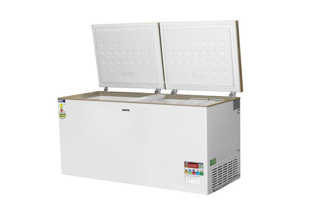 Geepas 25 cu ft, 708 litre horizontal freezer, 2 doors
